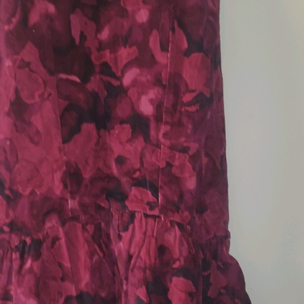 Fusia Velvet Rose's Dress for kids